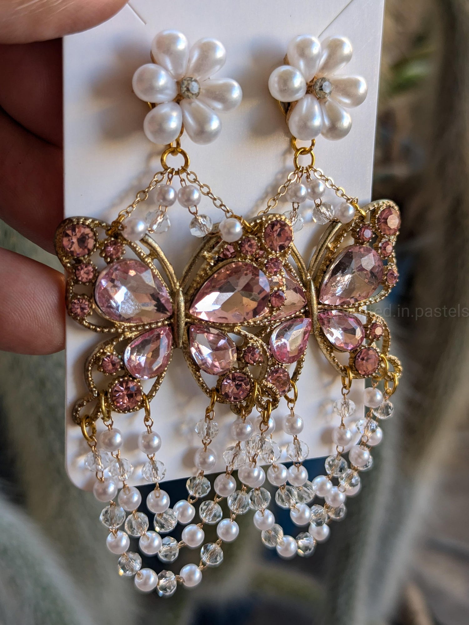 Earrings - Delicate Elegance